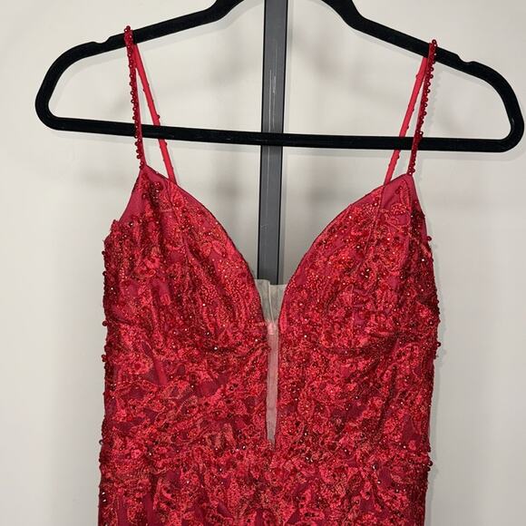 NWT MAC DUGGAL Red Embellished Plunge Neck Illusion Mermaid Gown Women’s - Picture 4 of 14